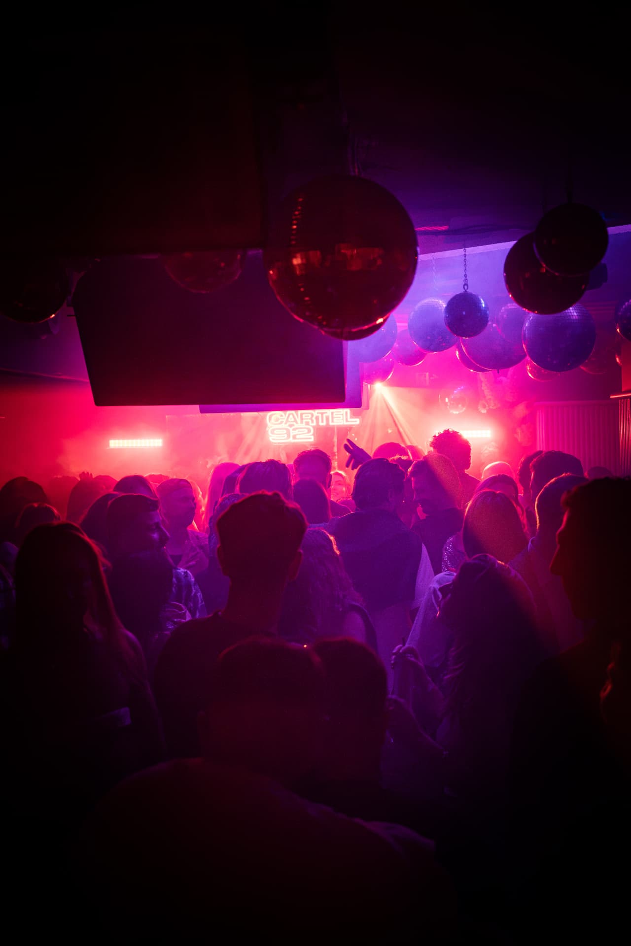 NINETEEN92 MUSIC DJ performance in Sydney, photo 5